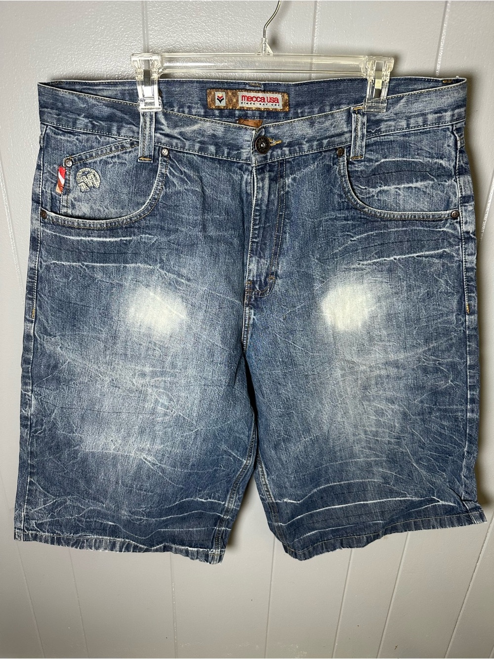 mecca USA y2k men’s 40 Distressed Blue Denim Jean Shorts jorts embroidery
